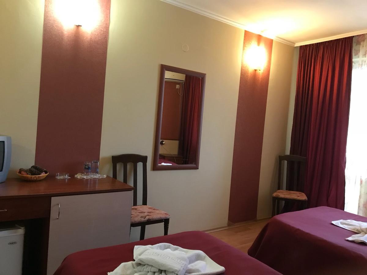 Hotel Triumph Nova Zagora Exterior photo